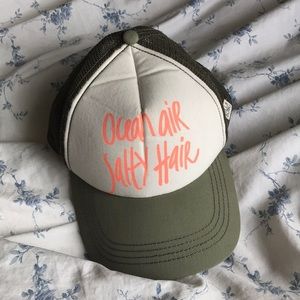 Green/white baseball cap